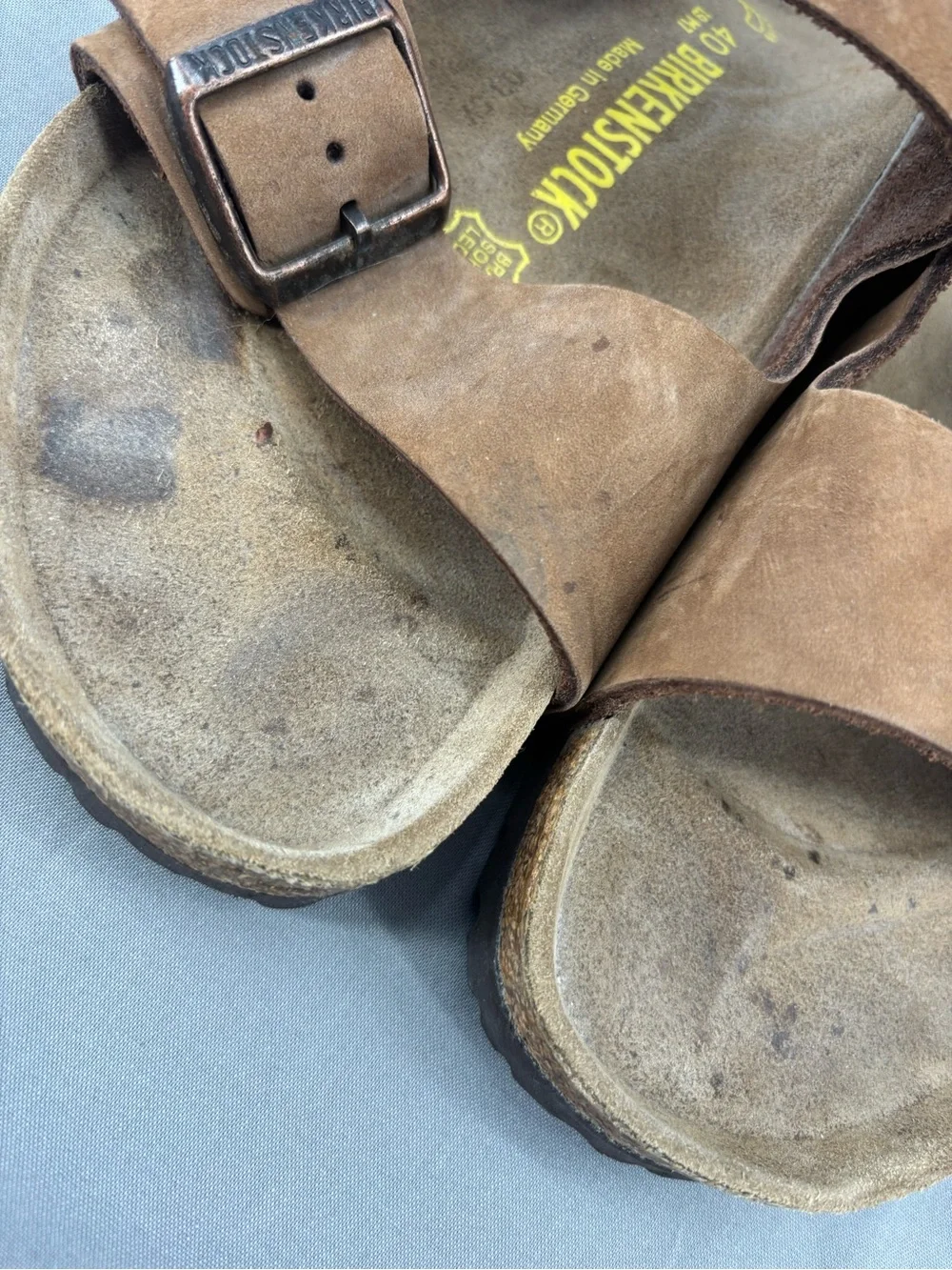 🤎 Birkenstock Arizona Suede Two-Strap Sandals – Tan/Taupe